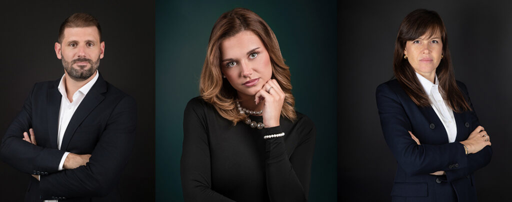 Portraits professionnels corporate par photographe à Besançon sur fond studio